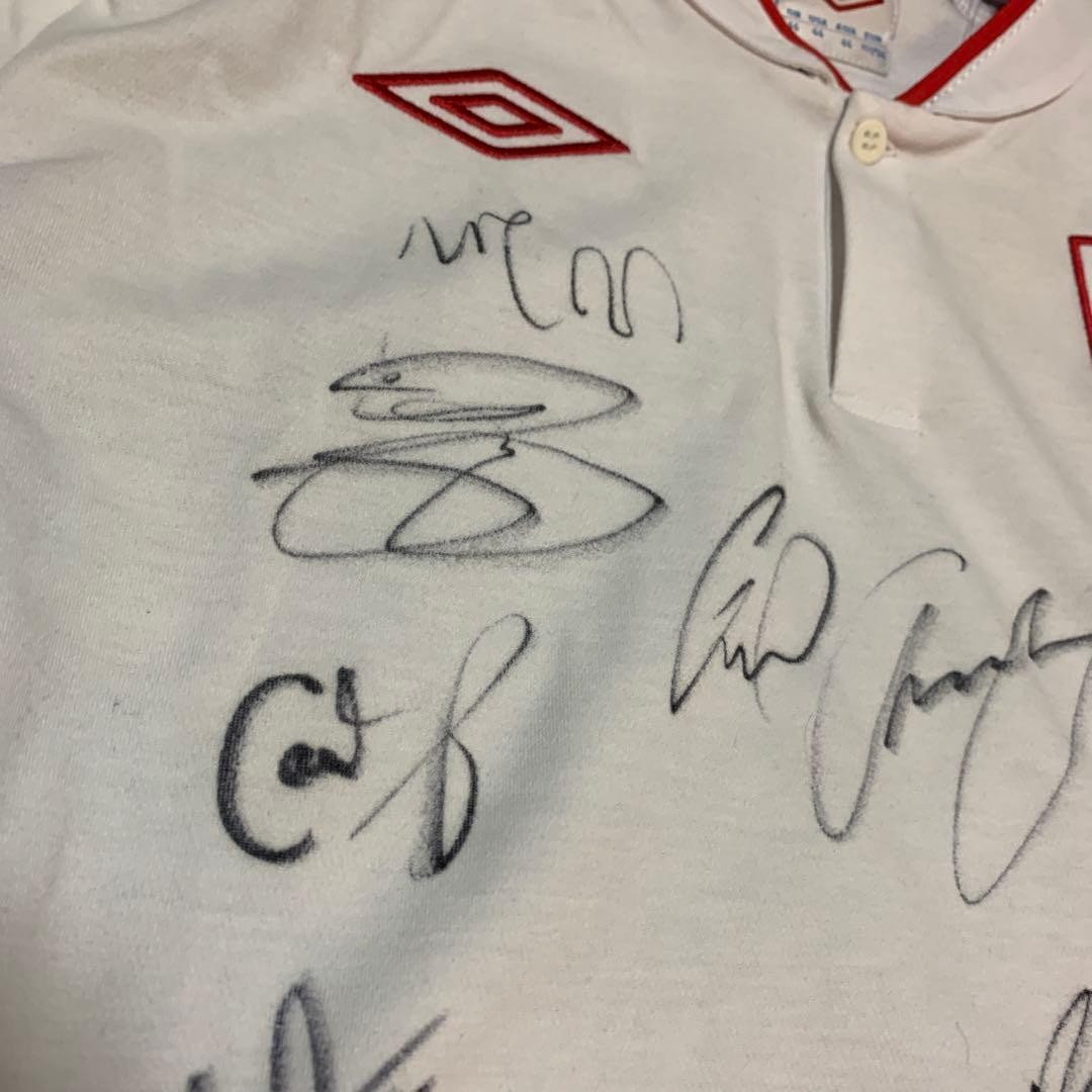 England Soccer Player Signed Polo Shirt Umbro White England Emblem Used