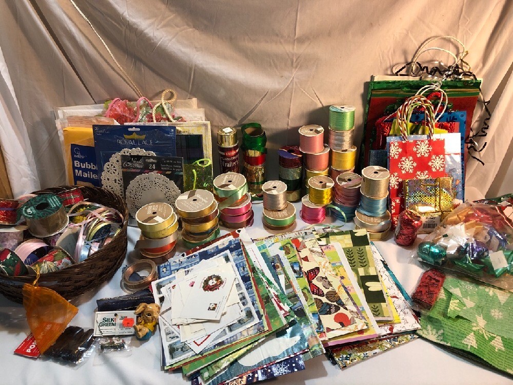 Estate Lot-Vintage Junk Drawer Lot Collectibles-Jewelry,Trinkets,Coins, bulk#3EE