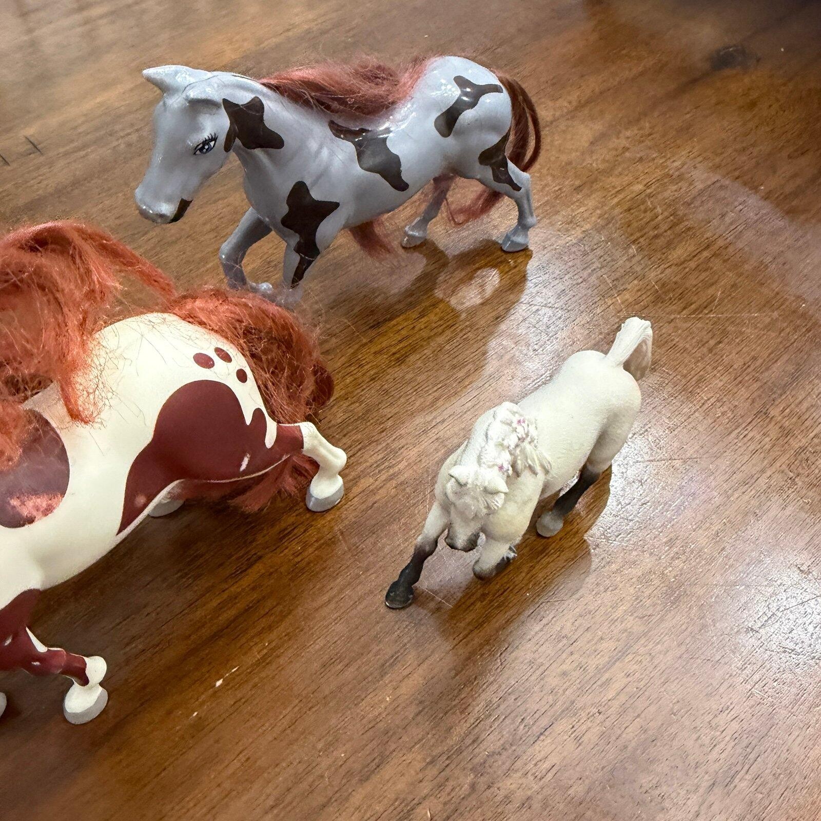 Horses – Figurines / Collectible Toy (4 pieces)