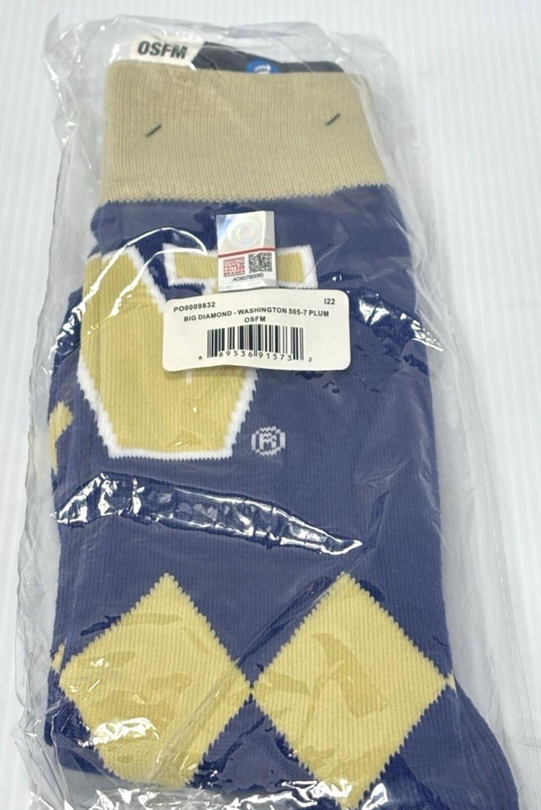 Washington Huskies NCAA Argyle Crew Socks FBF Unisex Team Logo Dress Fit -NEW