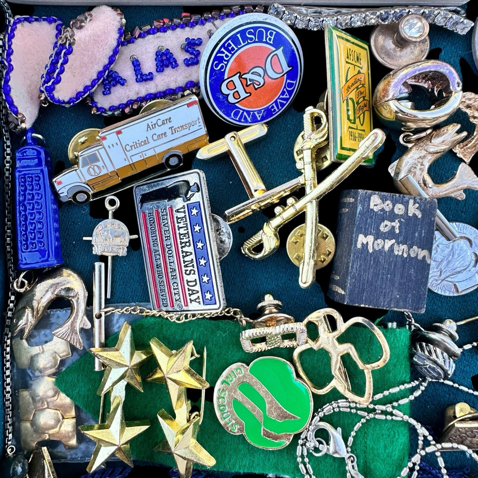 Vintage Junk Drawer Lot Lapel Pins Money Clip Keychain Trinkets Collectible 2 Lb
