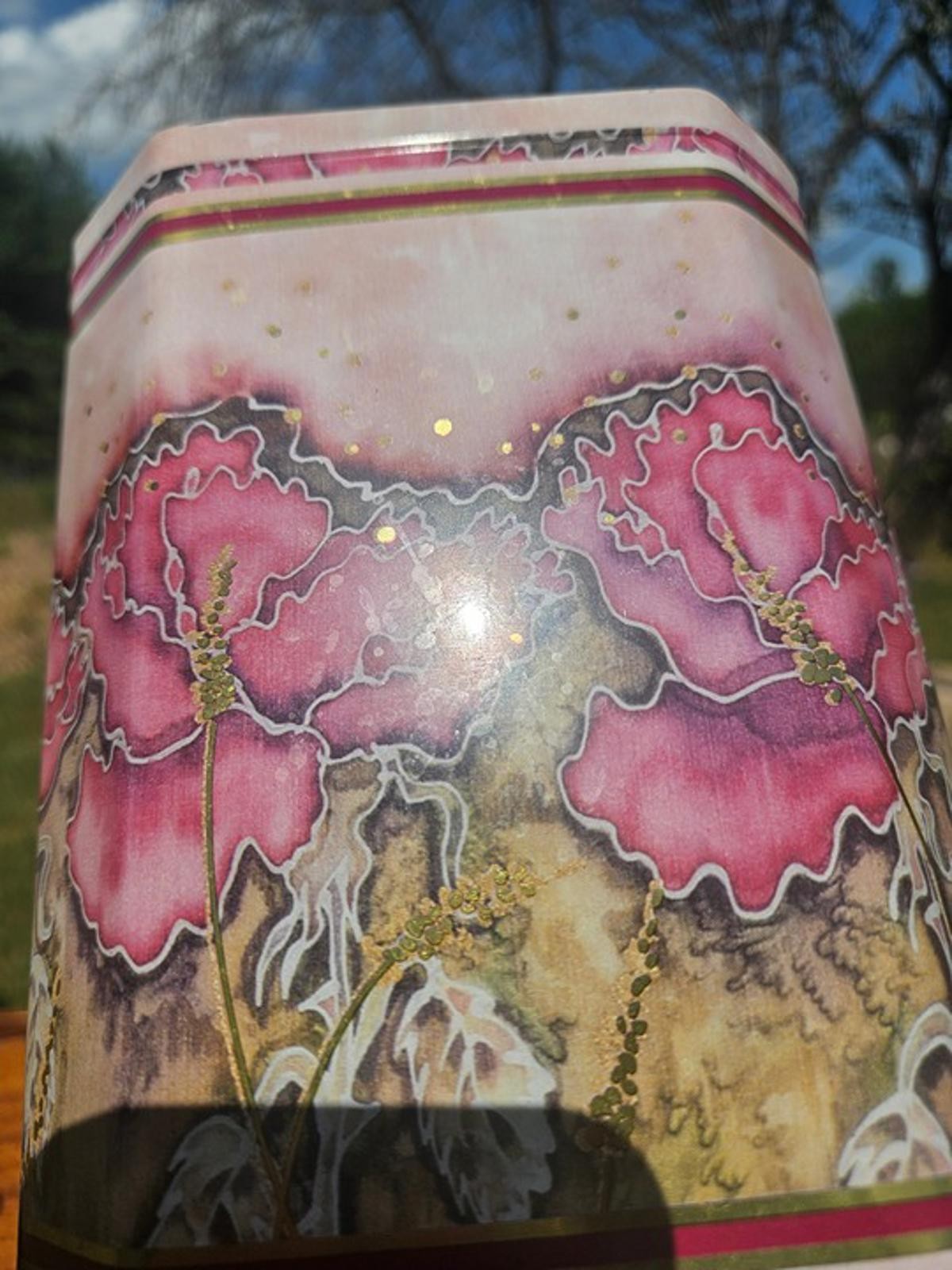 Exquisite Vintage English Hexagon Tin – Rare Pink Iris & Gold Accent Decor