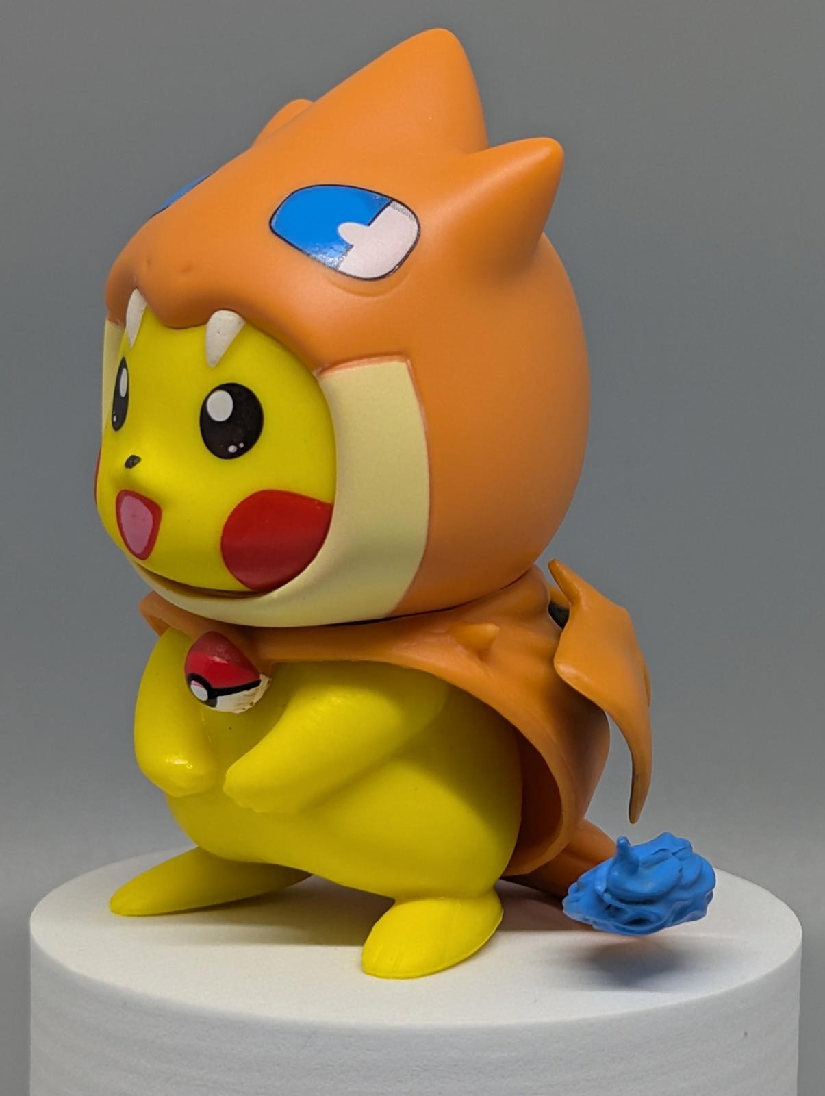 Pikachu x Mega Charizard Y POKEMON COSPLAY Collectible Figure