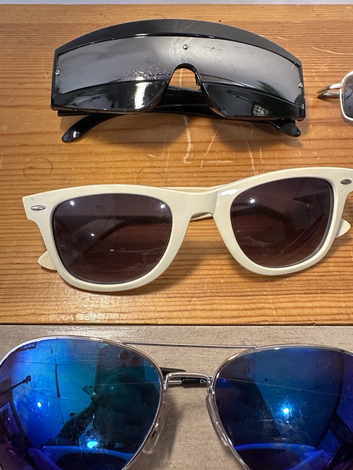 Junk Drawer Lot 10 Pair Sunglasses Festive Party Aviator Shield Pugs Trendy Bulk