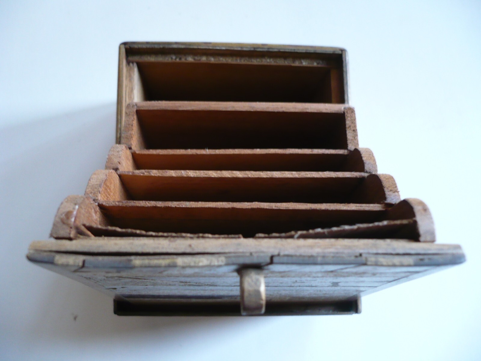 SMALL HAND CRAFTED INLAID WOOD BOX, FOLK ART, WOOD WOODEN CURIO BOX PRIMITIVE