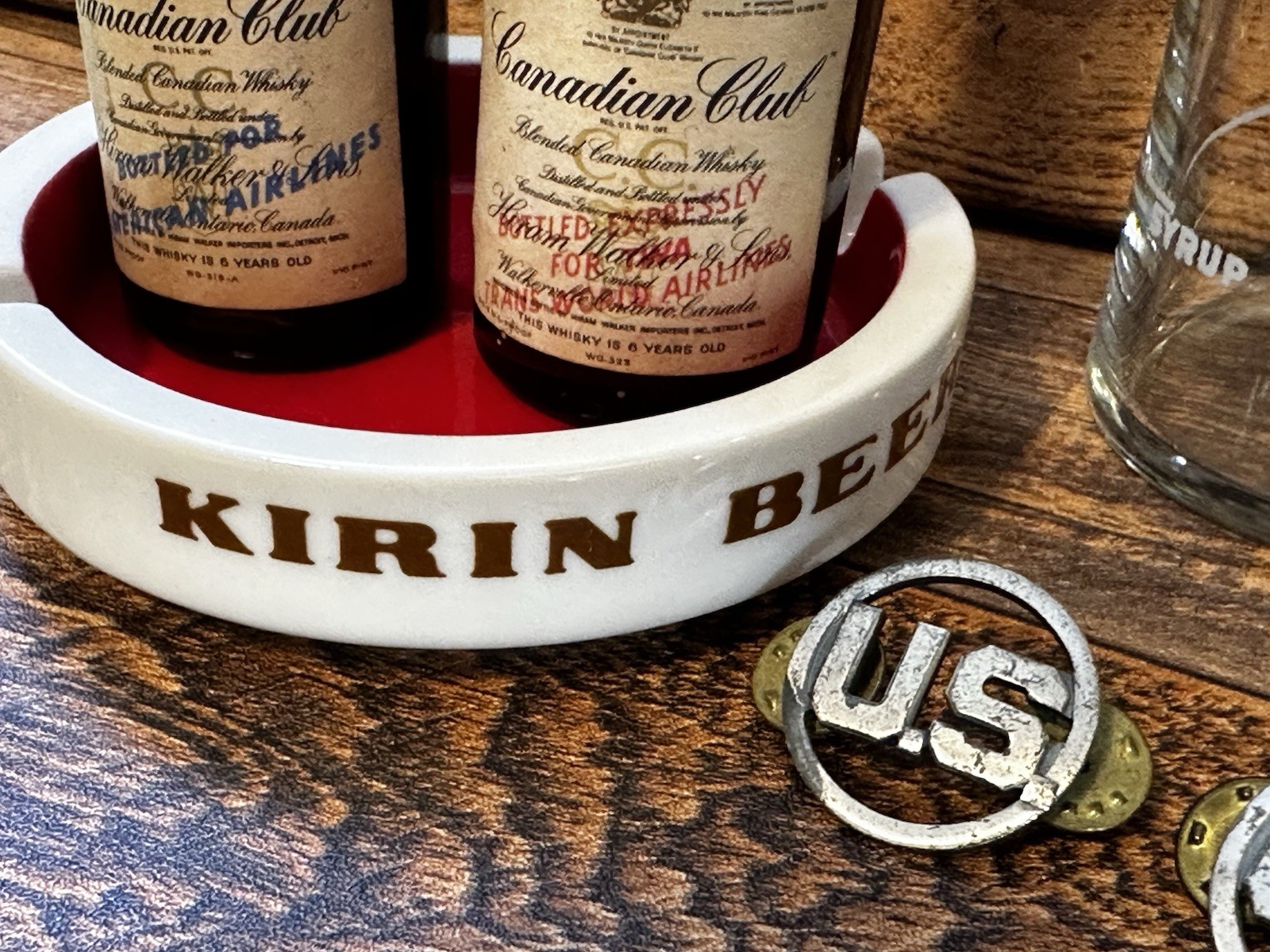 JUNK DRAWER LOT PEPSI SODA FOUNTAIN GLASS AIRLINE WHISKY BOTTLES TOKENS RAZOR