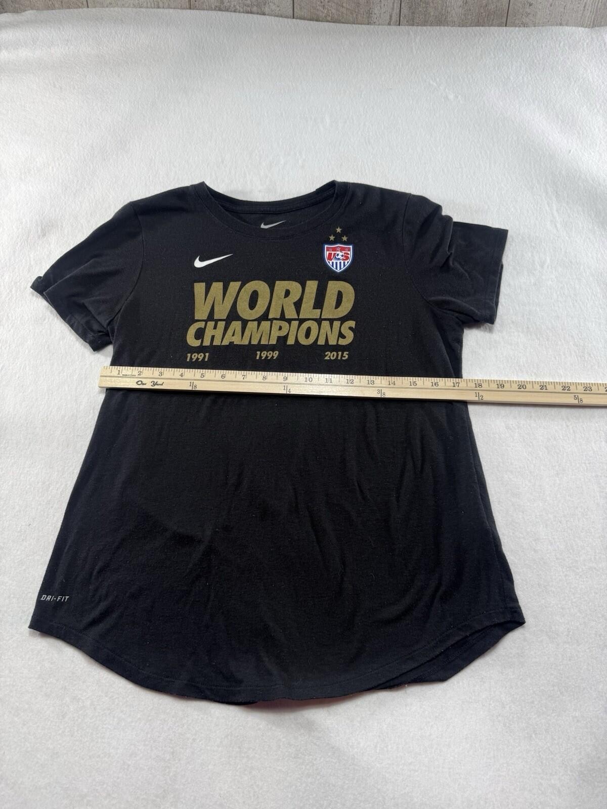 Nike US Women’s Soccer 2015 World Champions Dri Fit T-Shirt Athletic Cut Size L
