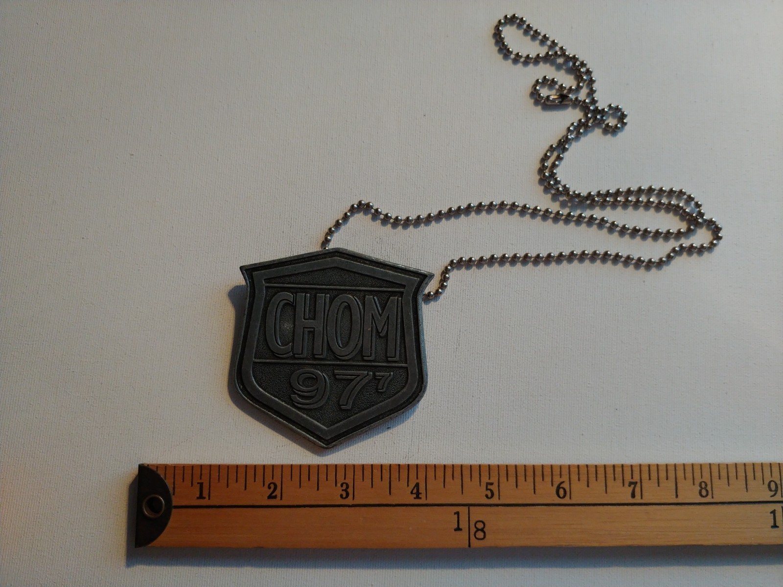 ** RARE METAL MEDALLION MEDAL CHOM FM MONTREAL RADIO STATION 97.7 **