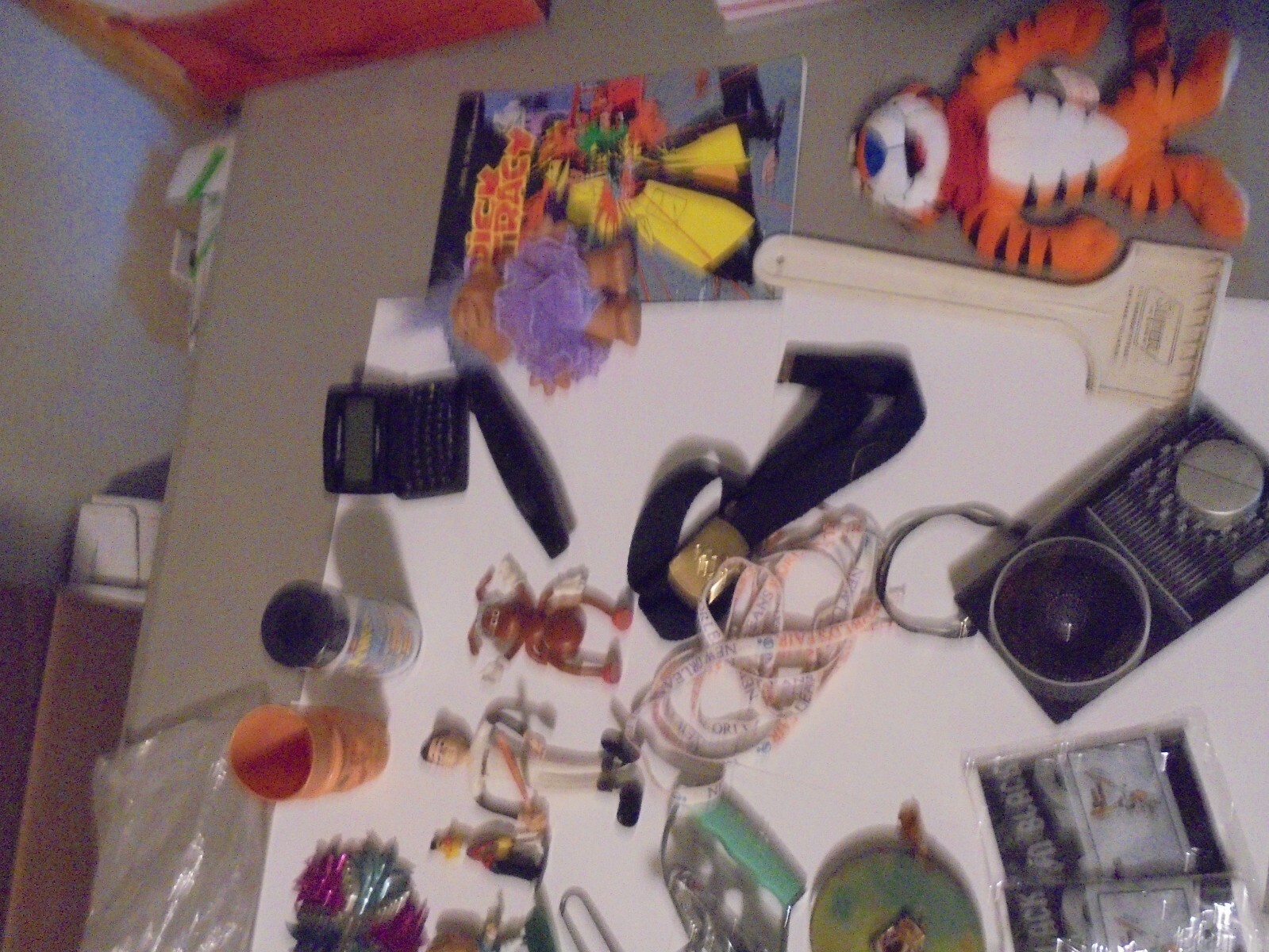 JUNK DRAWER LOT,TONY THE TIGER,AM RADIO,X-MAS,KITCHEN,X-MEN ,VIEWMASTER,TROLL,TO