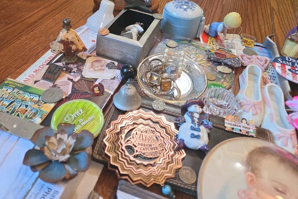 VINTAGE JUNK DRAWER LOT Coins Pins Collectibles And More!