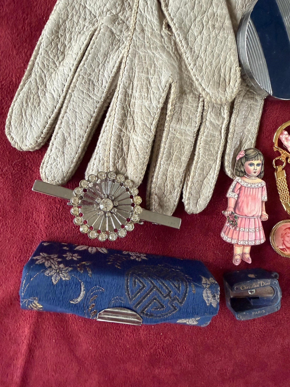 Grandma VTG-Now Junk Drawer Estate Sale Trinket Lot-Cosmetics Gloves Brooch GM5