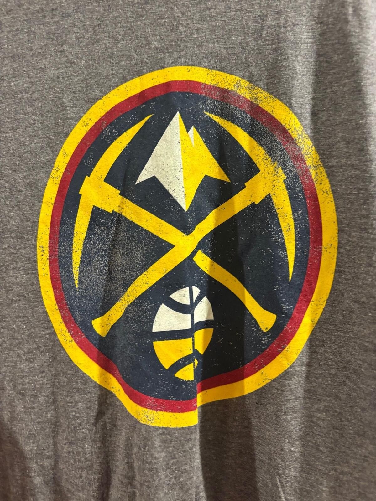 Denver Nuggets Distressed Logo NBA Graphic Tee Gray Unisex 2XL NWOT