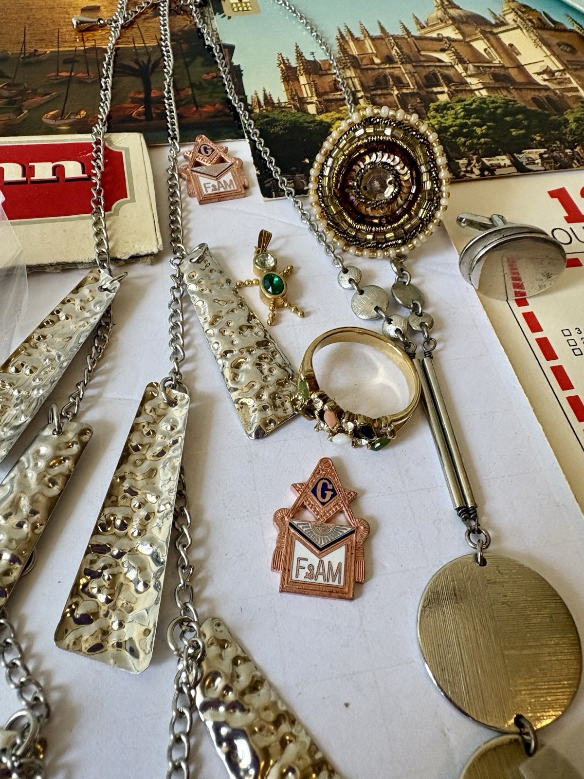 Vintage – Now Junk Drawer Lot Jewelry Keys Pins Brooches Masonic Trinkets 80+