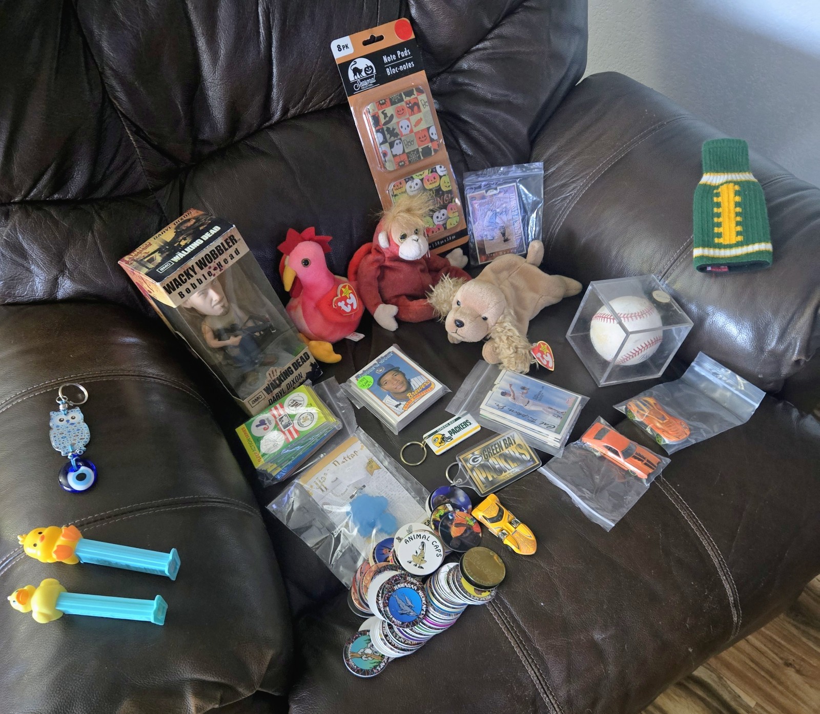 Nice Junk Drawer Lot Variety of Items .Vintage and Modern Junk Drawer