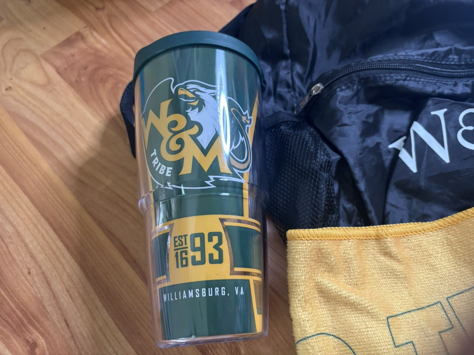 William & Mary Memorabillia Cup Bag Beanies Handtowels Pillow Cases Sticker Pin