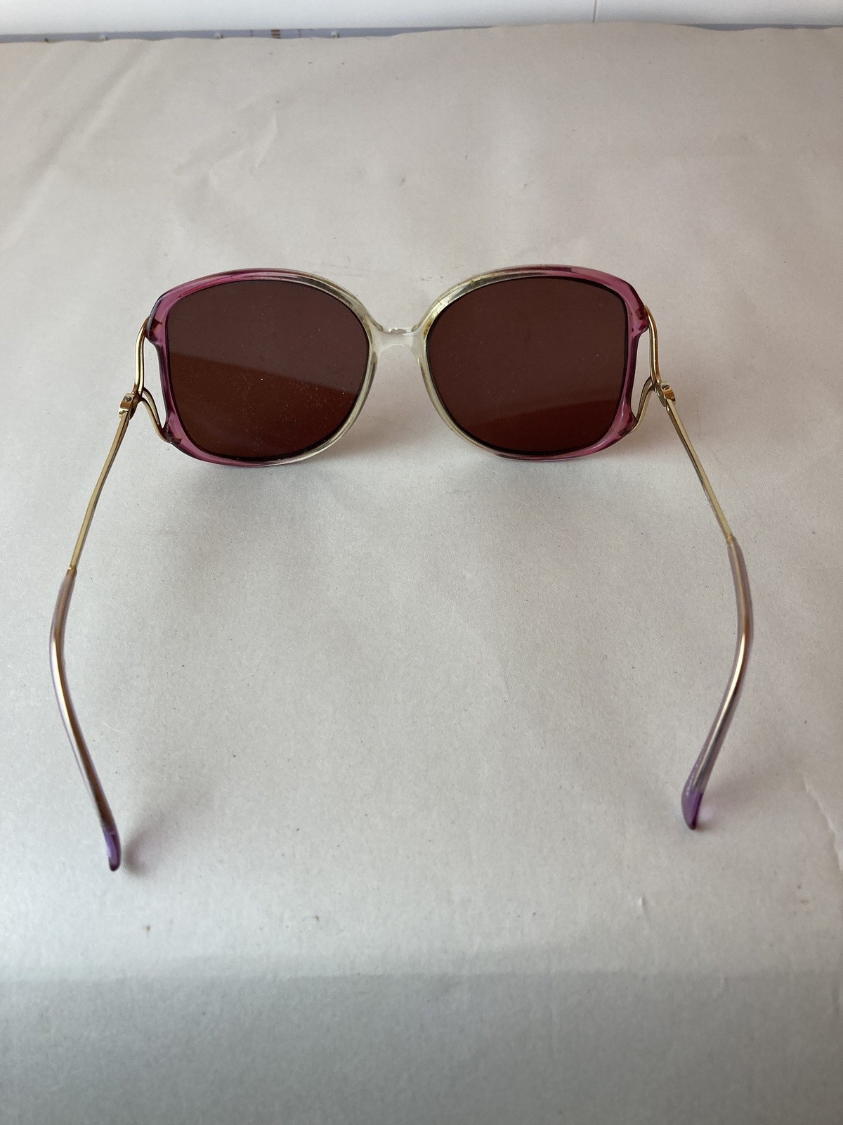 Vintage round sunglasses, rose frame, gradient lenses
