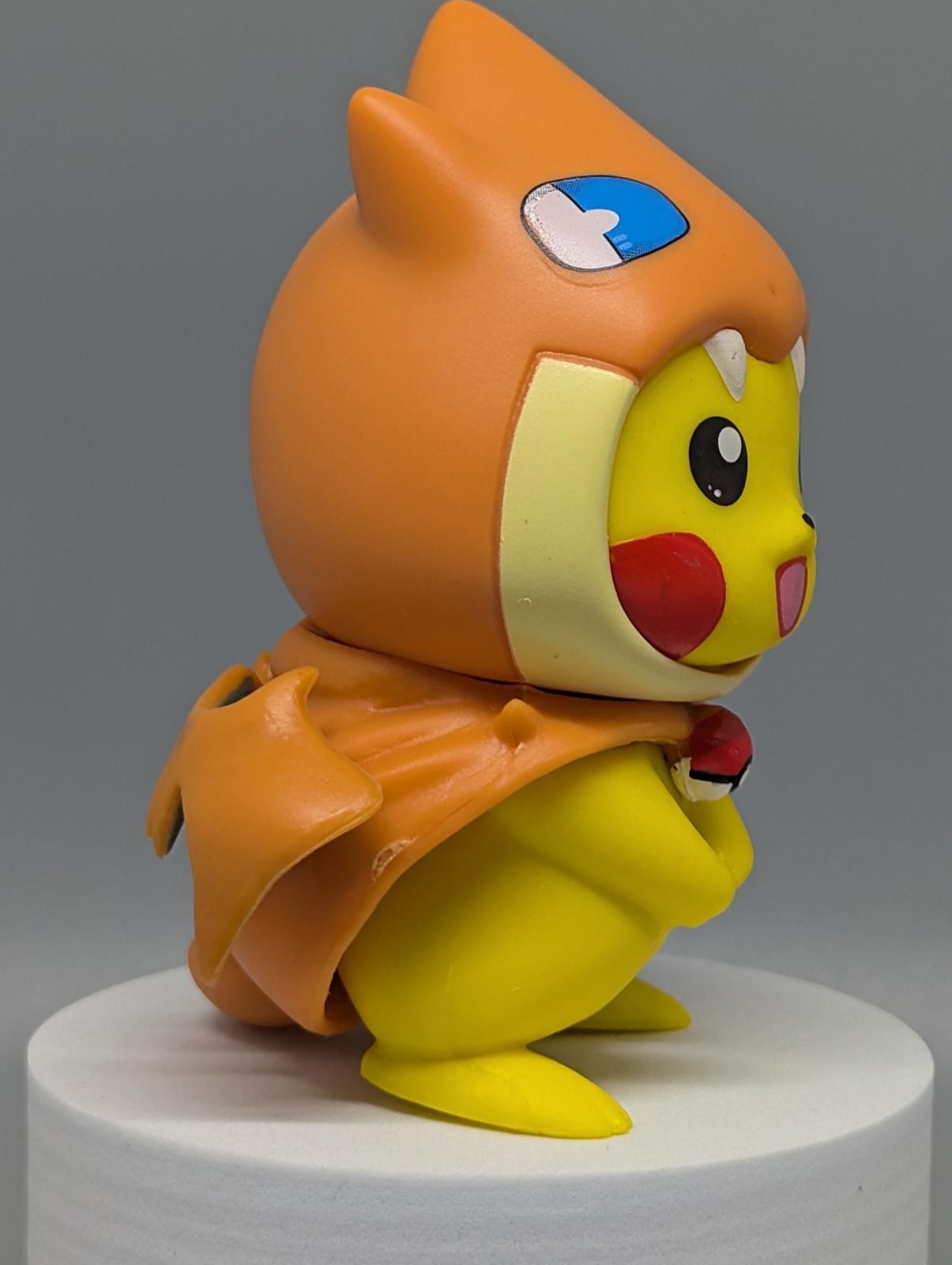 Pikachu x Mega Charizard Y POKEMON COSPLAY Collectible Figure