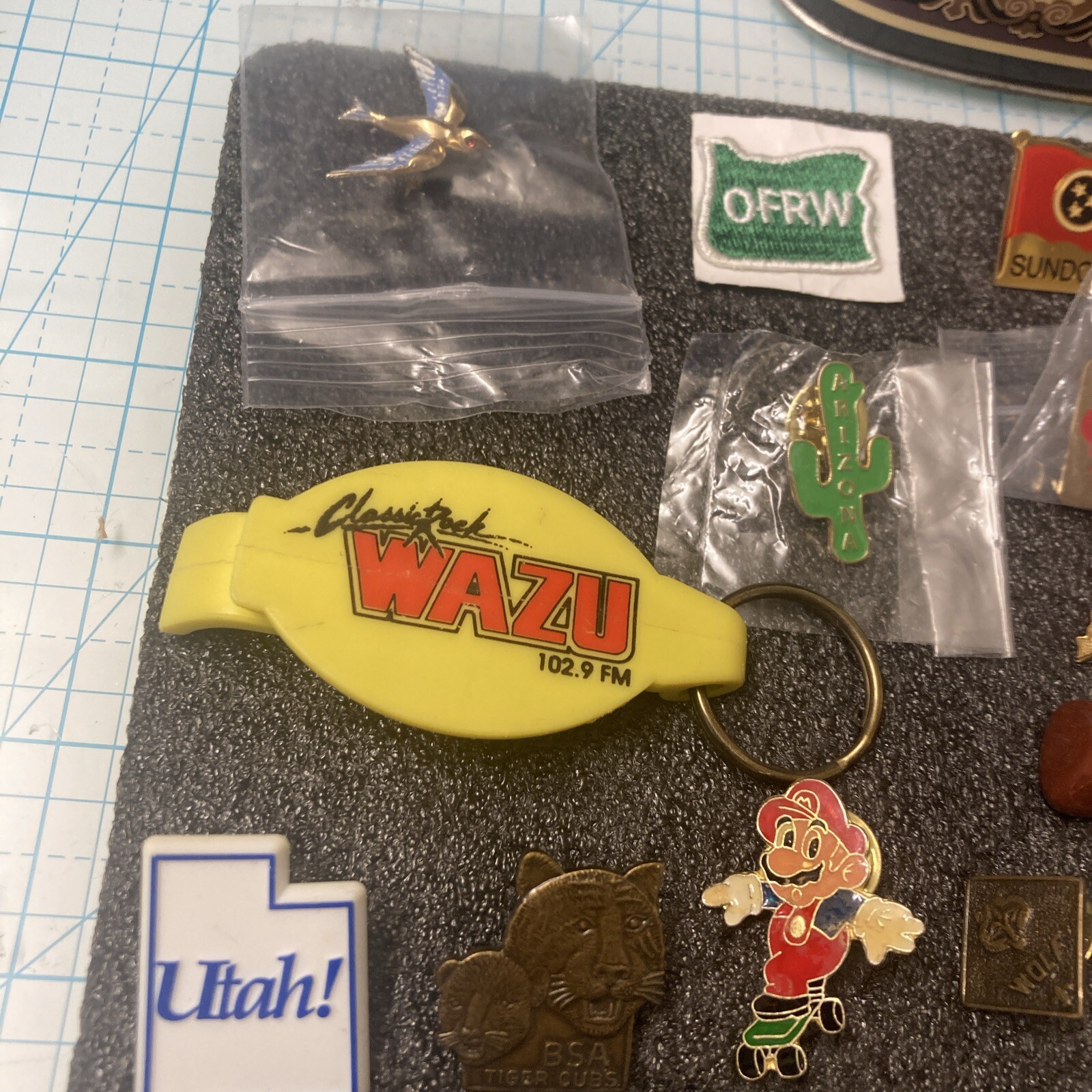 USED Mixed Vintage Tin Lot w/US Coins/US Stamps/Pins/Knife/Patch etc. NICE! LOOK