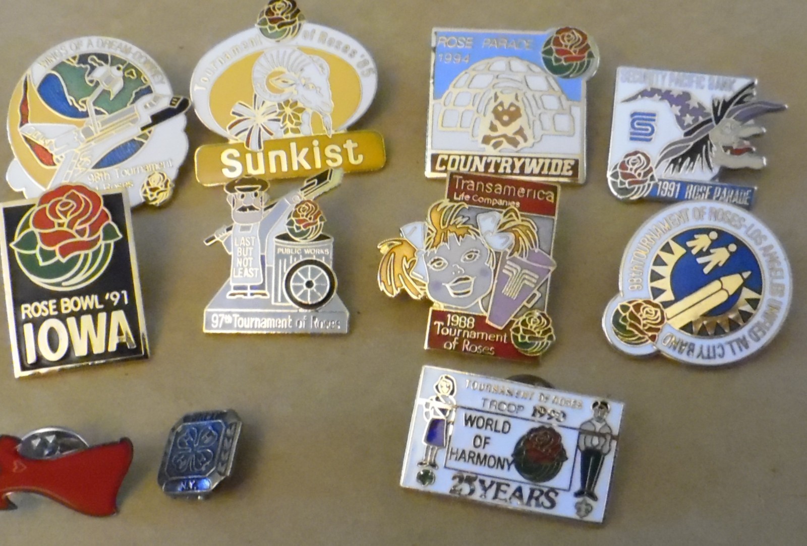 Vintage Junk Drawer Lot Estate Jewelry COINS WATCHES $2 BILLS PIN COLLECTION 180