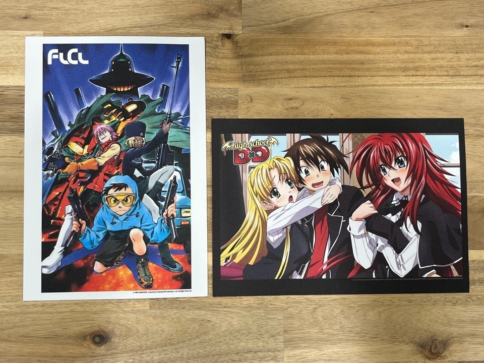 Lot of 34 comic books and Prints – some sealed – Loot Crate, Anime, Marvel, DC