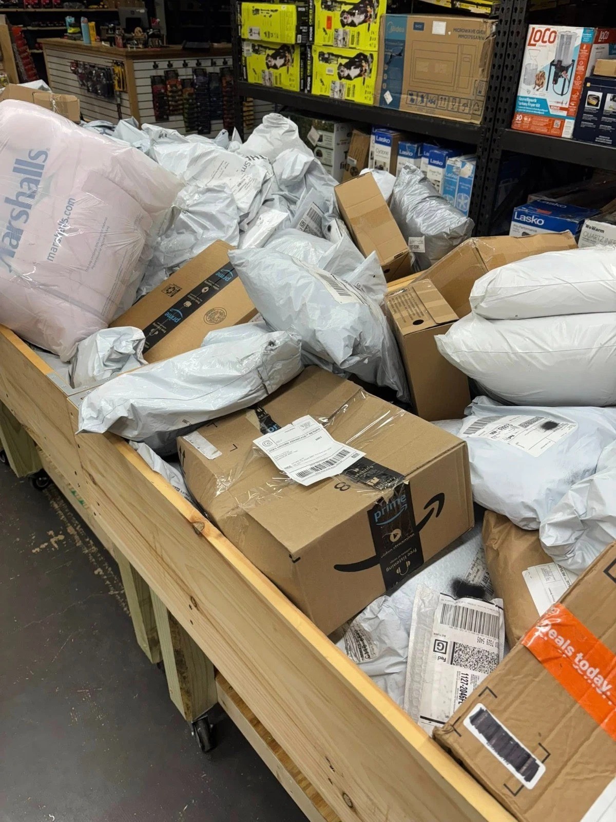 Liquidation Lot – Amazon Best Buy TJ Maxx Mixed Merchandise Bundle