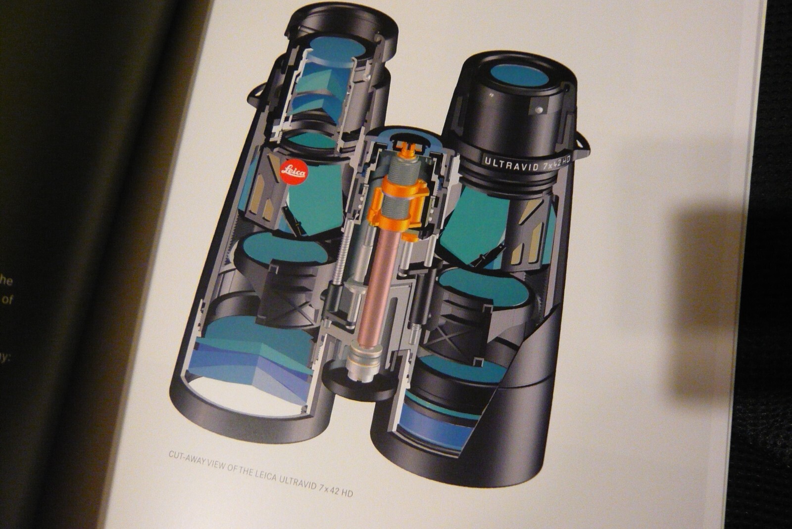 Leica Fascination of Observation. Binocs and Scopes. 75 pages. English specs.