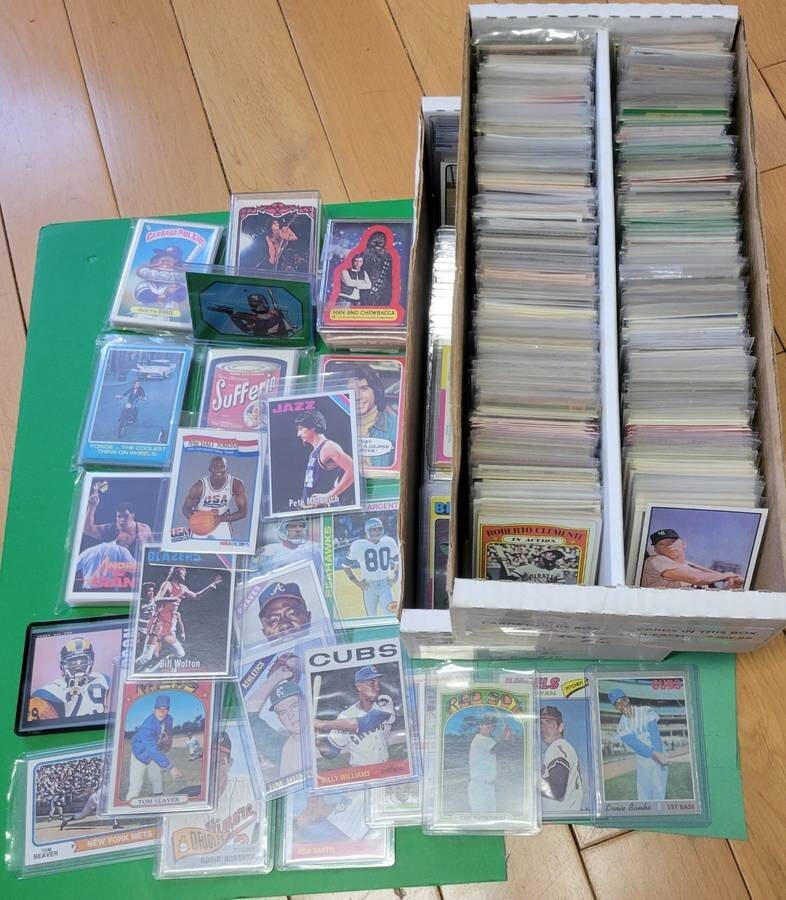 10 LB Estate Liquidation Box Lot, mixed items old & new-Junk Drawer-#938