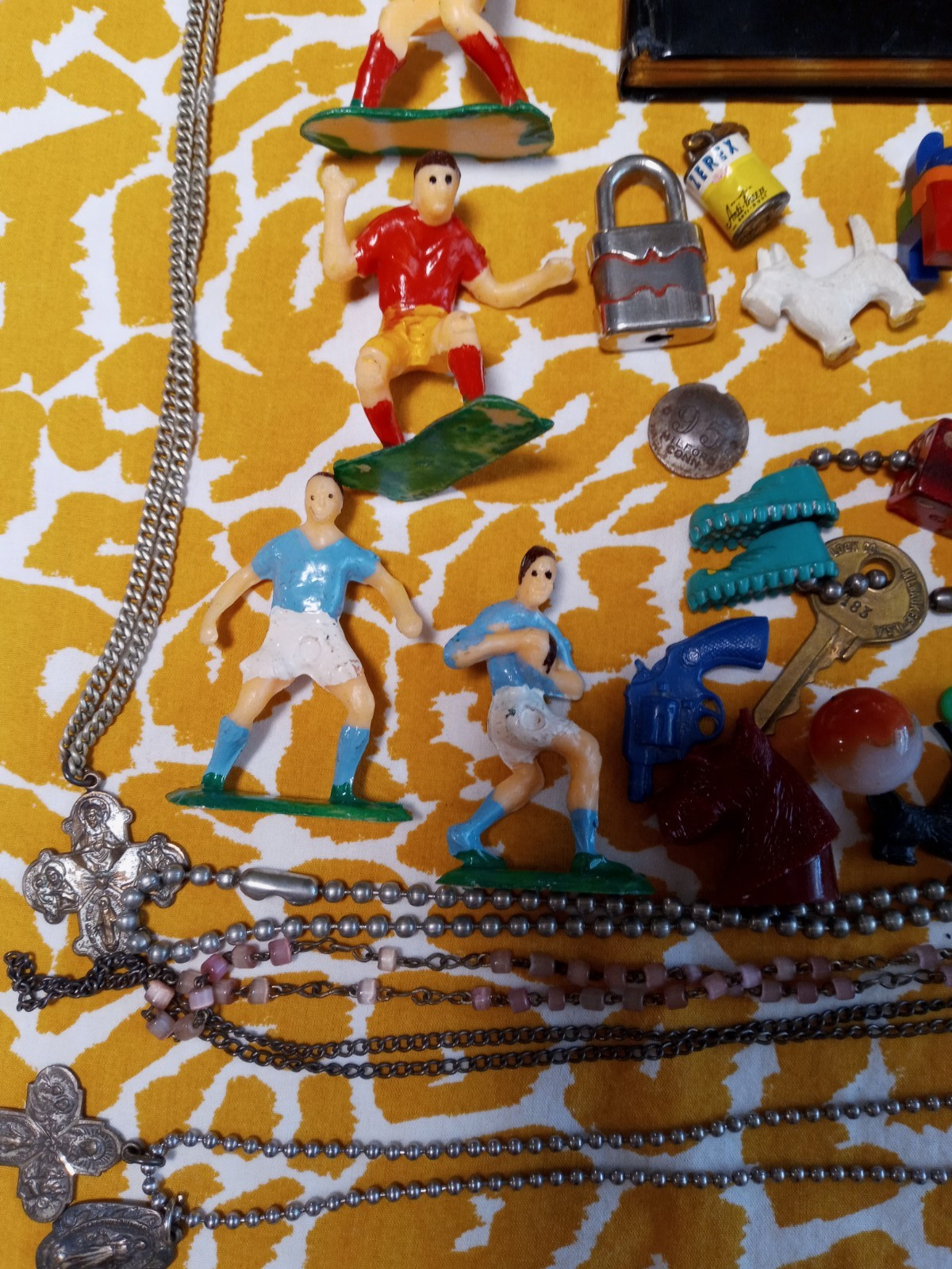 Mixed lot mid century modern man trinket box plastic minis religious AS IS