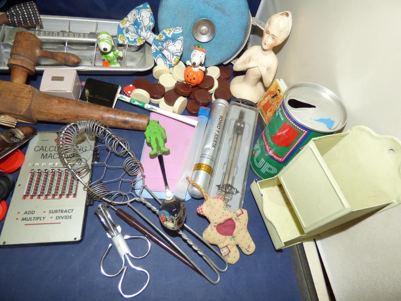 VINTAGE JUNK DRAWER LOT 100+ ITEMS (LOT F)
