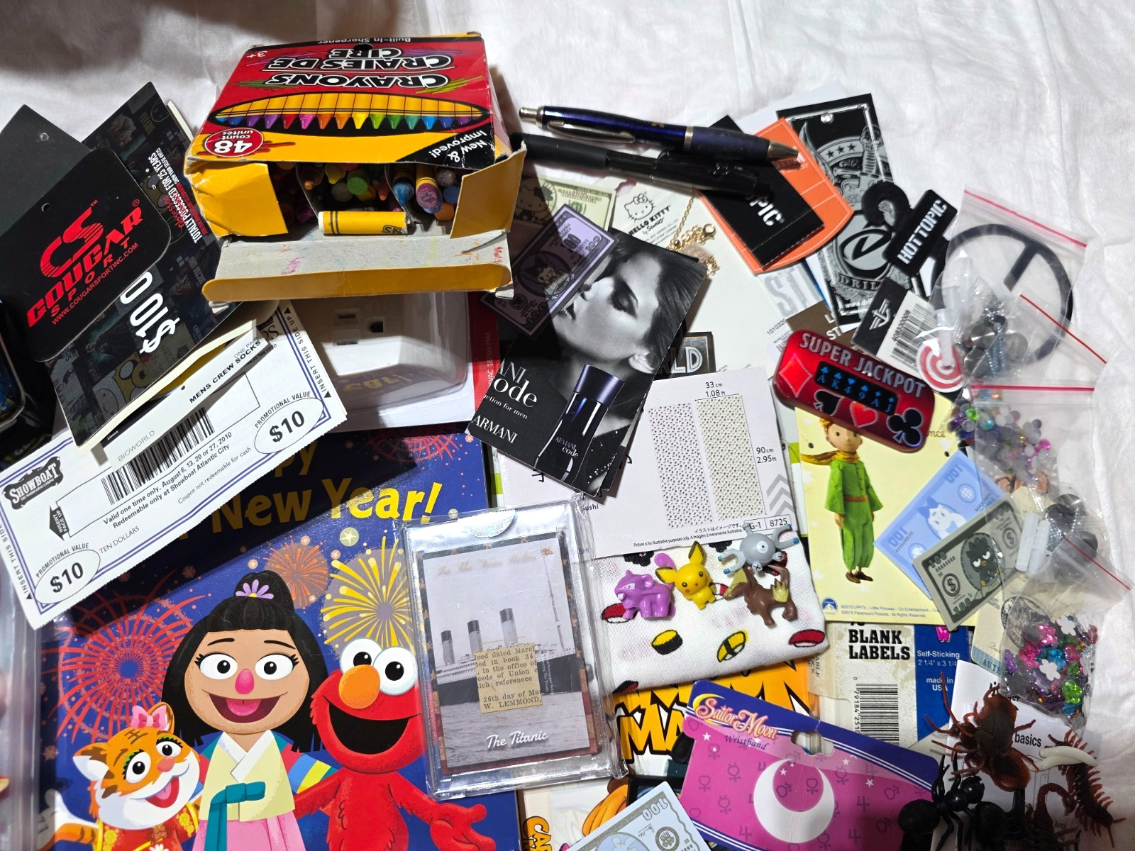 Junk Drawer Lot Estate Wholesale Flea Market Reseller Miscellaneous Arts Crafts