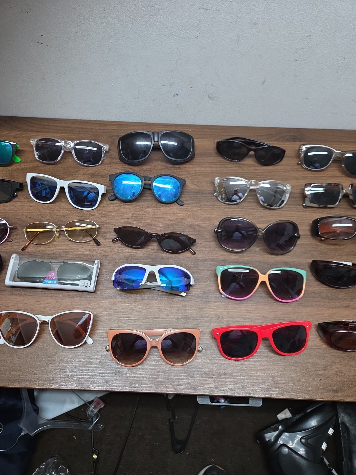 Wholesale Lot of 37 Mixed Sunglasses Eyeglasses Assorted Vtg Styles