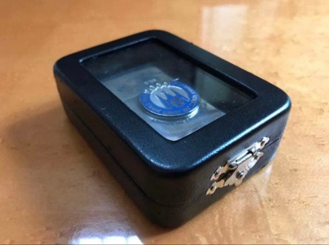 Zippo 2000 Memorial Limited Edition Silver Wrapped with Serial No.