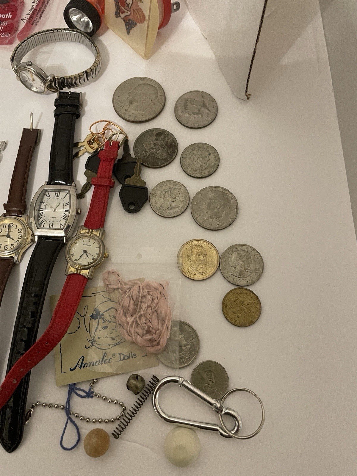 JUNK DRAWER LOT VINTAGE TO MODERN COINS UNTESTED WATCHES PINS KEYS JEWELRY +MORE