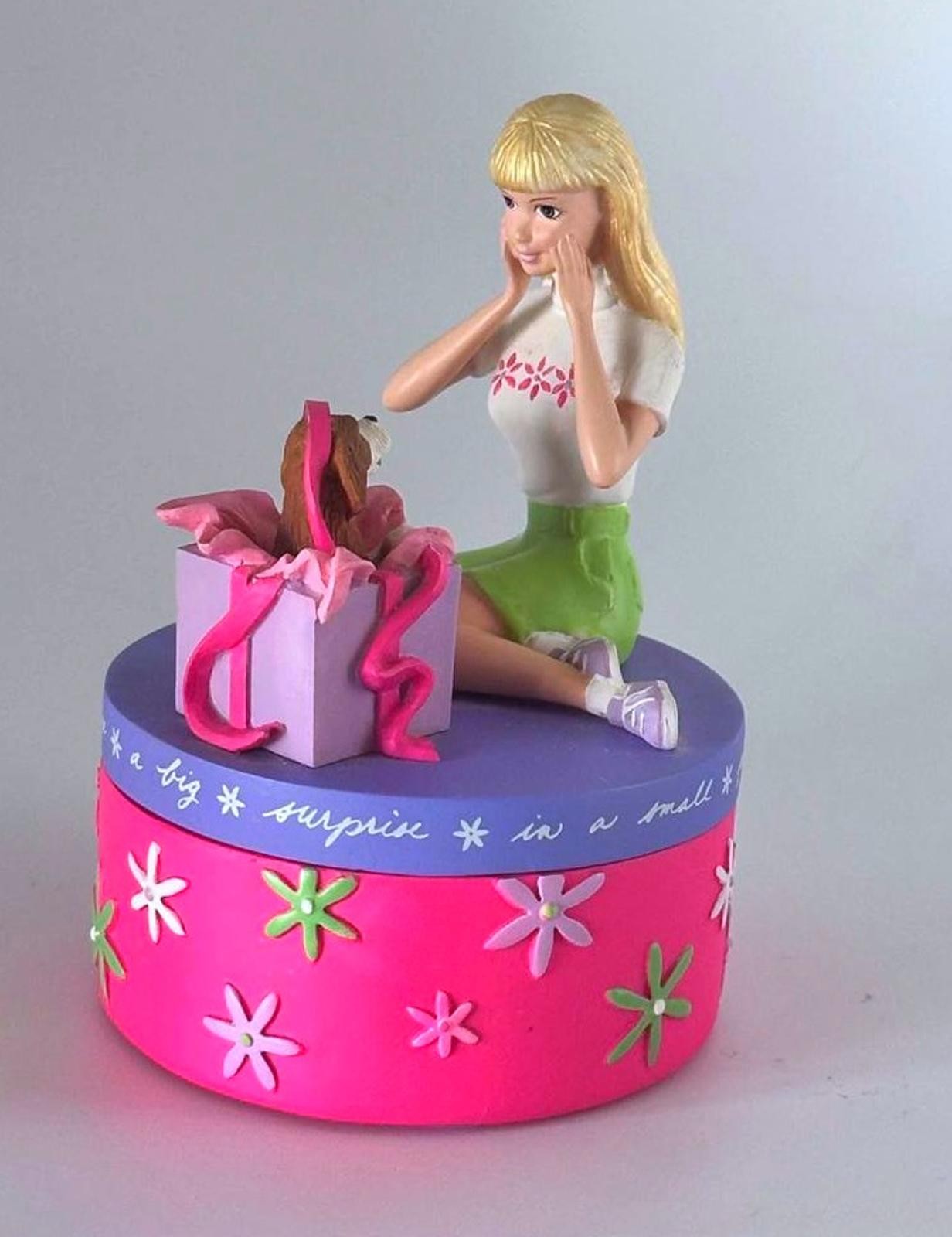 Barbie 1999 Mattel Surprise Box Figurine