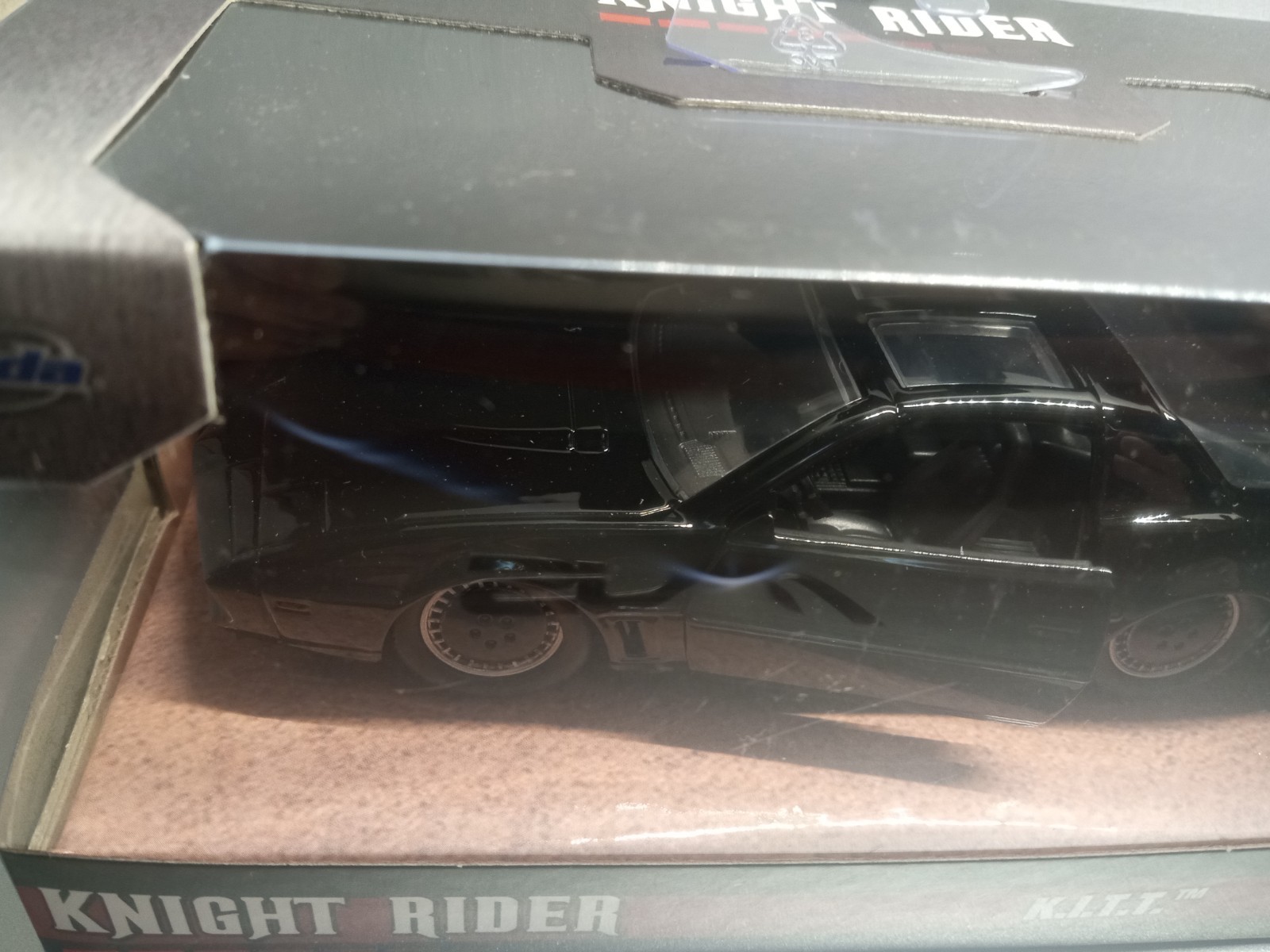 Knight Rider K.I.T.T. Diecast 1:32 Scale Diecast Jada Dent On Plastic Blister