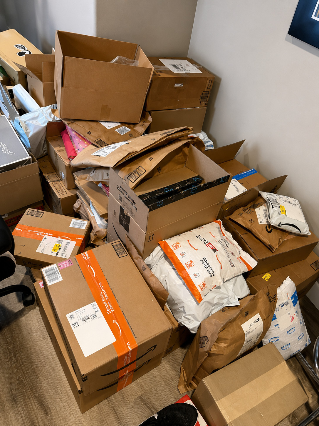 HomeGoods Luxury Finds Box – Premium Warehouse Overstock Bundle