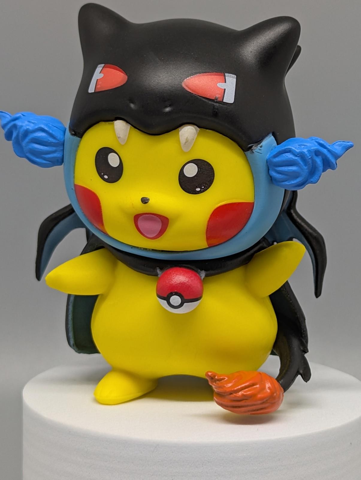 Pikachu x Mega Charizard X POKEMON COSPLAY Collectible Figure