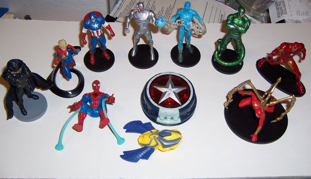 Lot Marvel Small Figures Captain America Iron Man Ultron SpiderMan Black Panther