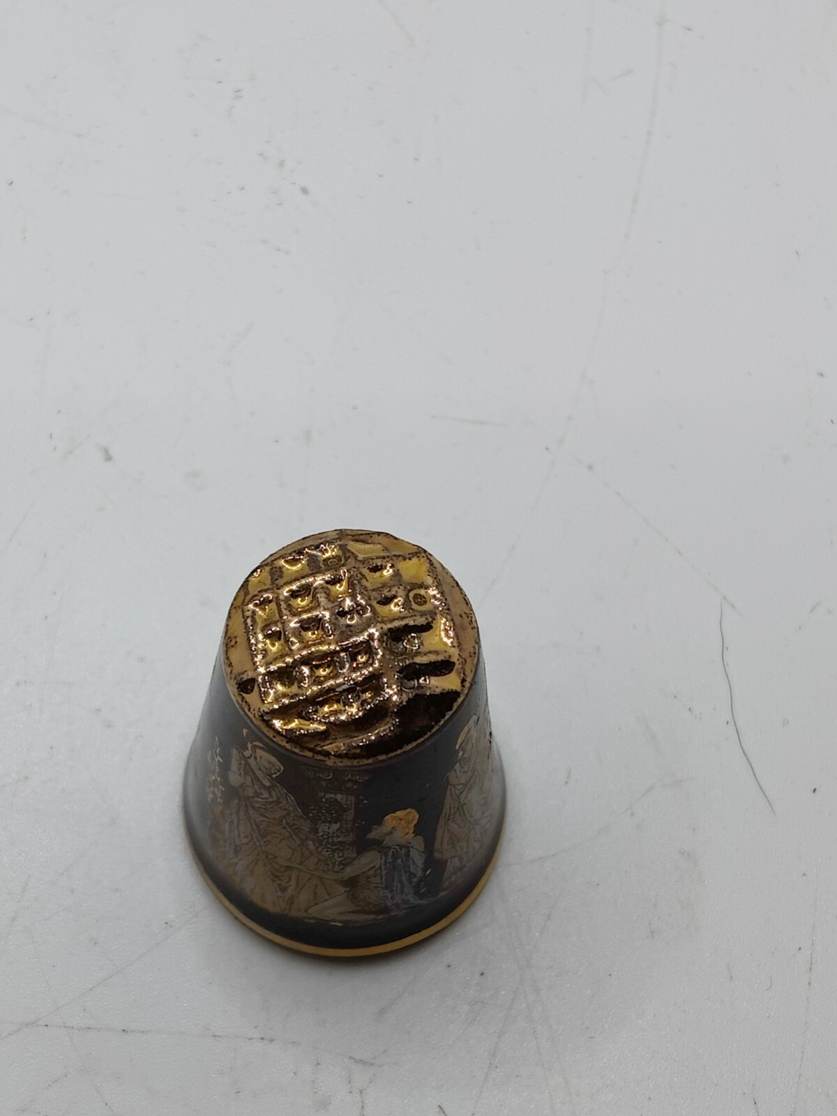 Sewing Thimble Souvenir Roman Greek Scenes Black ThimbleZ100