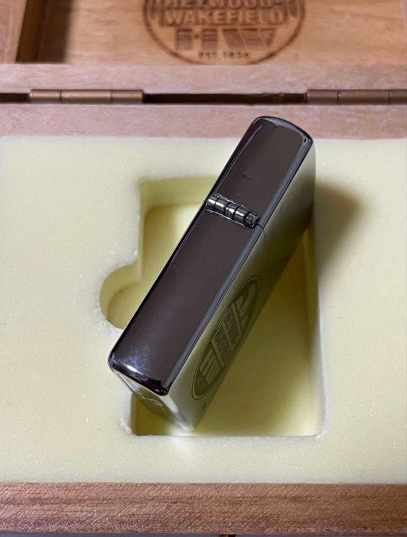 Zippo Heywood Wakefield Limited Edition 2004 Unused Product