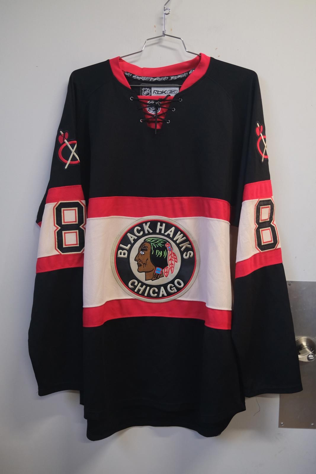 09′ Reebok Chicago Blackhawks Hockey Jersey