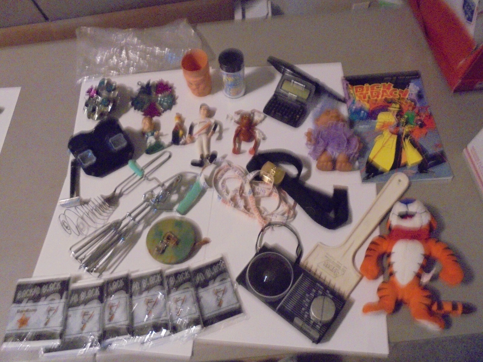 JUNK DRAWER LOT,TONY THE TIGER,AM RADIO,X-MAS,KITCHEN,X-MEN ,VIEWMASTER,TROLL,TO