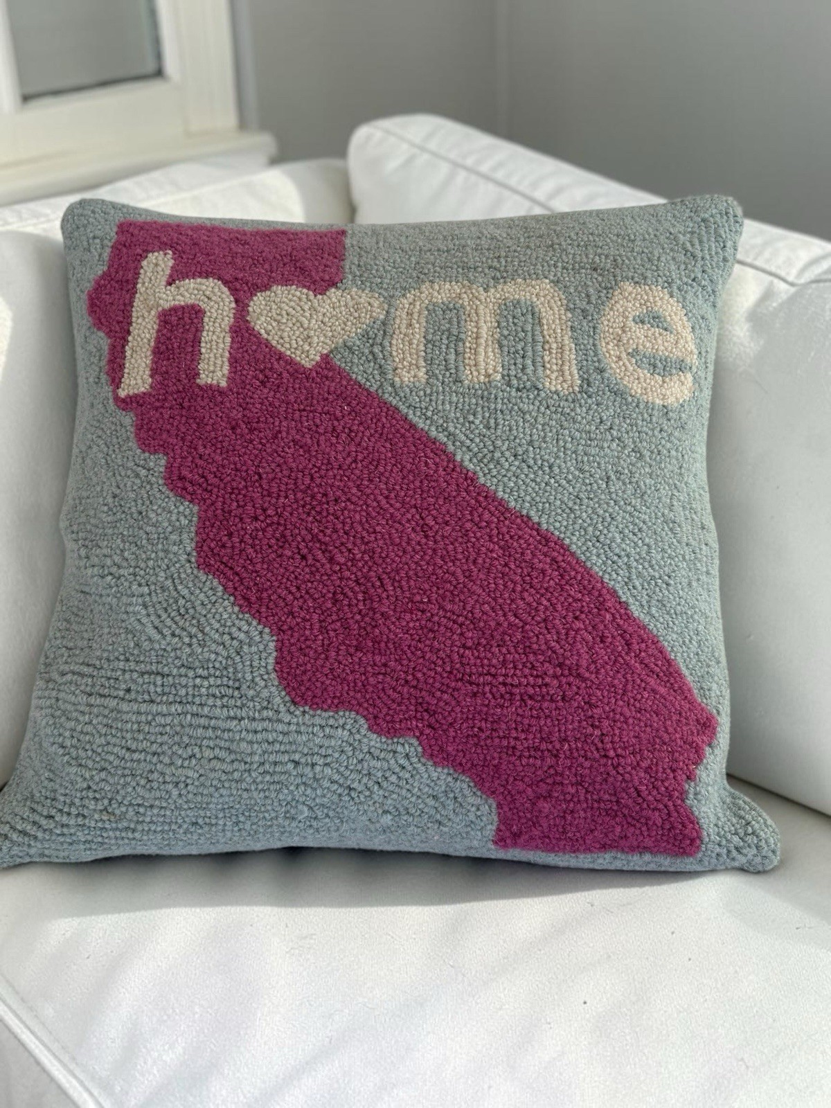 Peking Handicraft Wool Hooked California Home Throw Pillow Pink Blue Ocean 18”