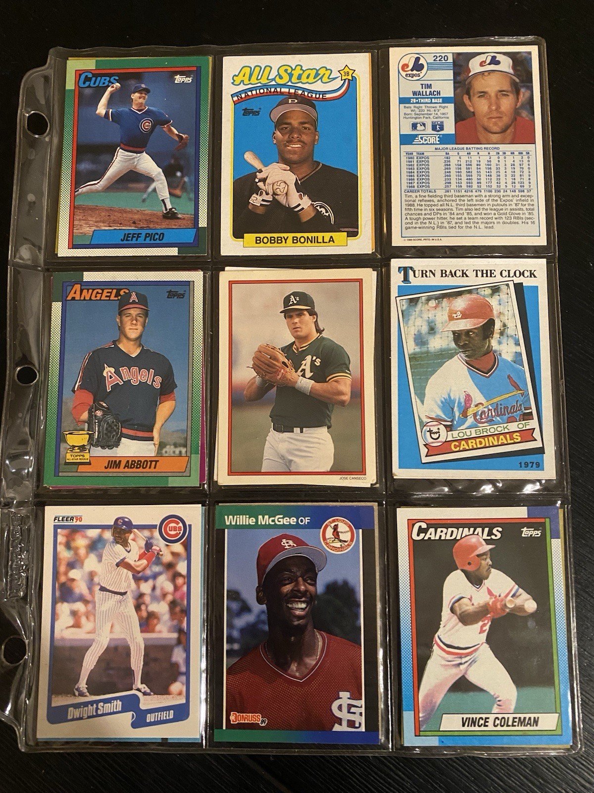 A whole binder of Baseball Cards from 1980-1990s (approx. 500 cards) retro