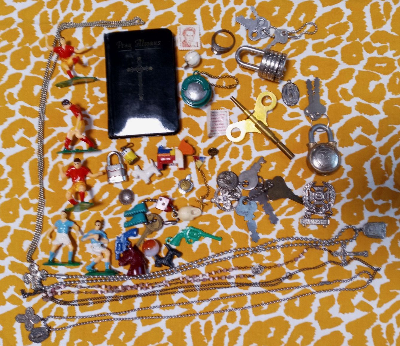 Mixed lot mid century modern man trinket box plastic minis religious AS IS