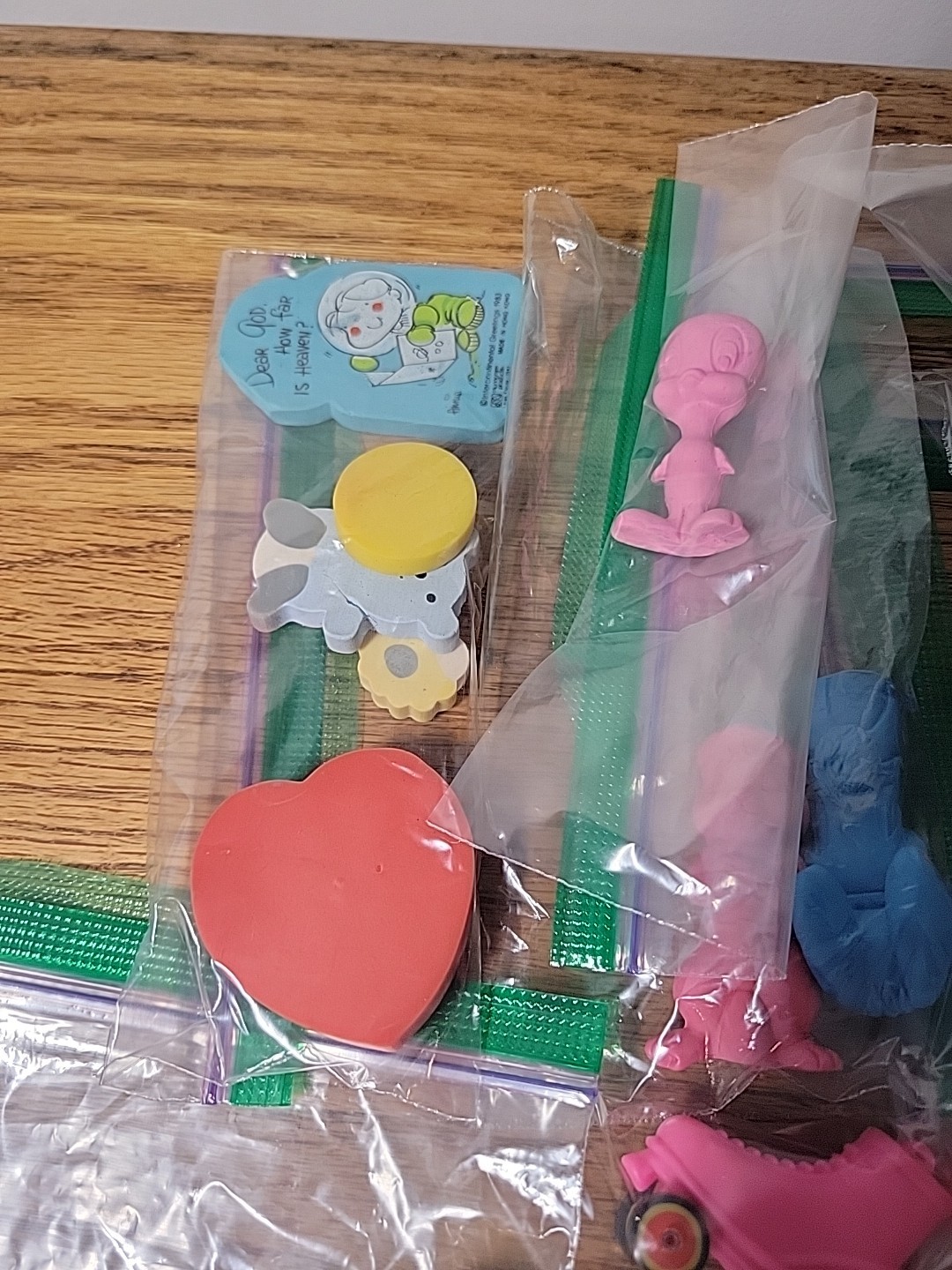 Lot Of 125+ Vintage Novelty Erasers And A Few Figurines Pre-Sorted by Like Items