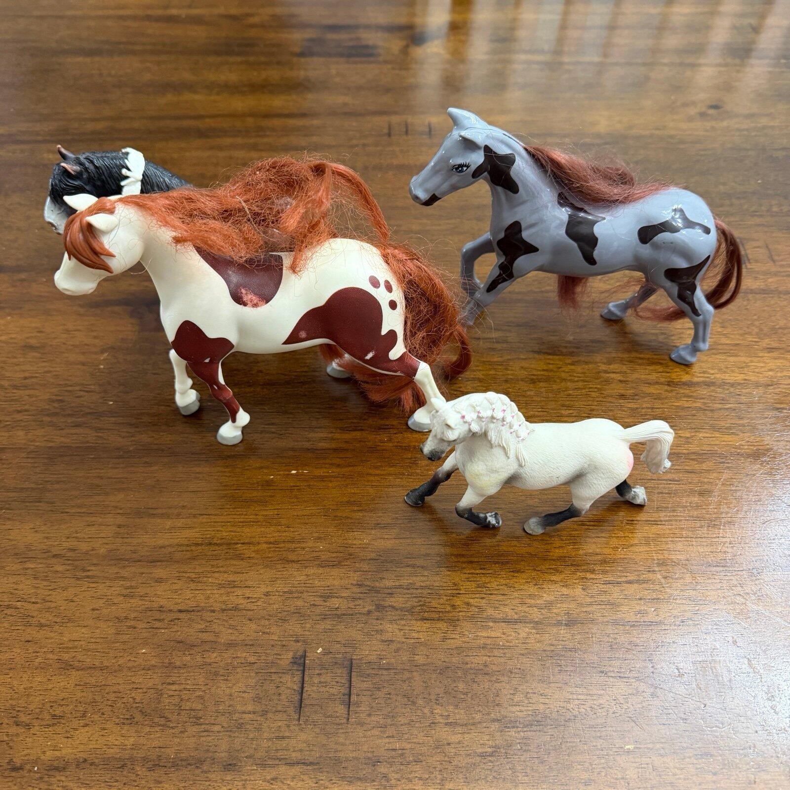 Horses – Figurines / Collectible Toy (4 pieces)