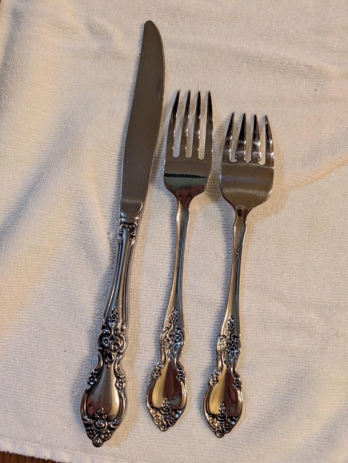 Oneida Louisiana 30-Piece Flatware Set, Stainless Steel, Service for 6