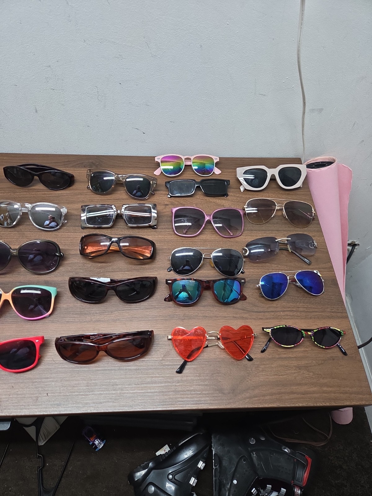 Wholesale Lot of 37 Mixed Sunglasses Eyeglasses Assorted Vtg Styles