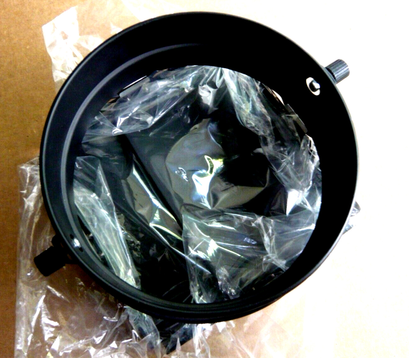 Barnd door set for Flash / strobe, universal 6-1/2 inch round fitting. NEW !